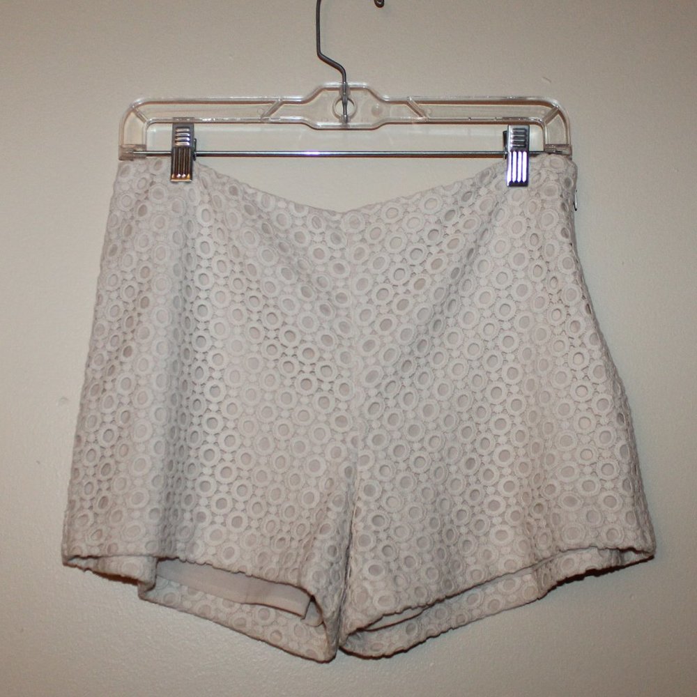 Banana Republic 8P Cream Lace Shorts